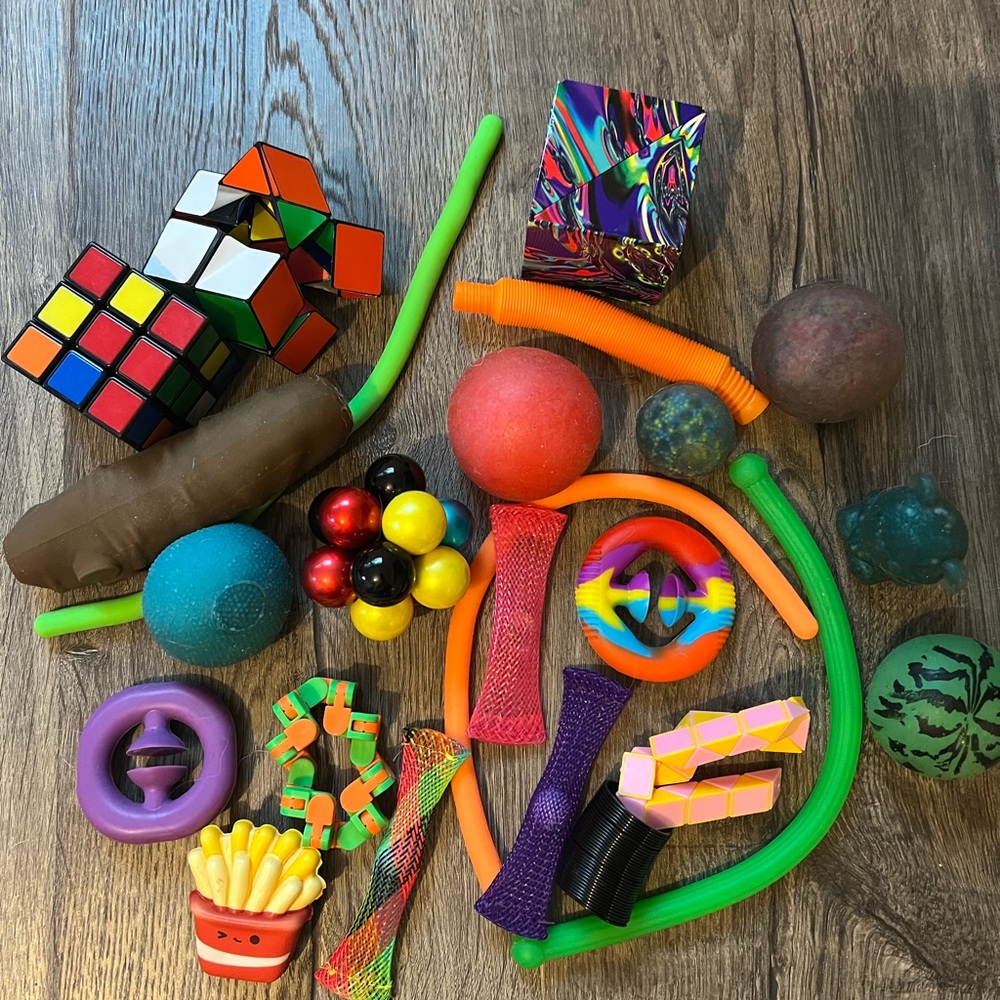 24 Fidgets - in like new condition!